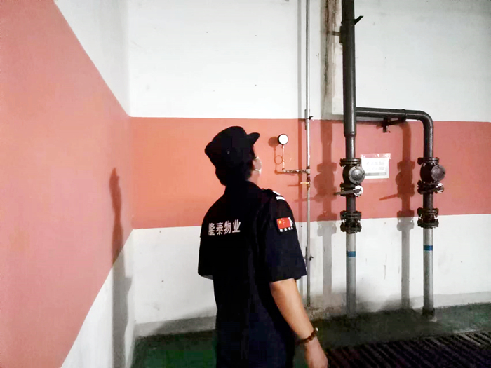 雨中堅(jiān)守護(hù)家園，筑牢汛期安全墻(圖5)